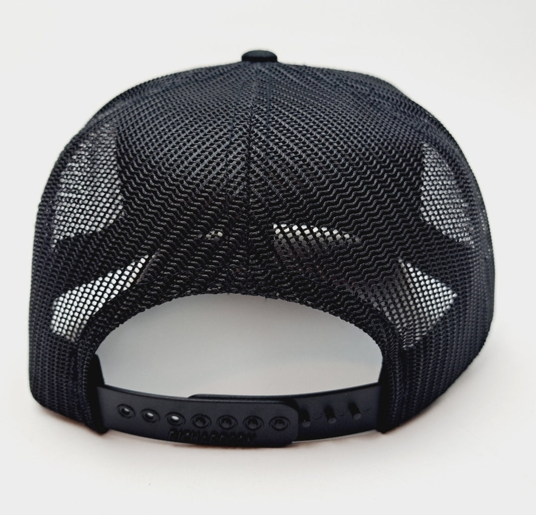 Indian Motorcycles Embroidered Patch Richardson 112 Curved Bill Trucker Mesh Snapback Cap Hat Black Size XL