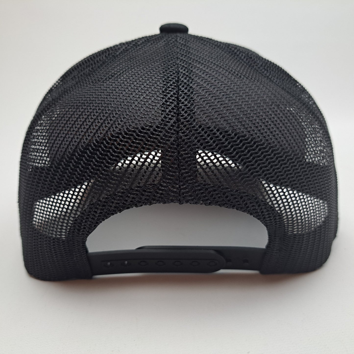 No Fear Angry Eyes Yupoong Curved Bill Mesh Snapback Trucker Baseball Hat Cap Black