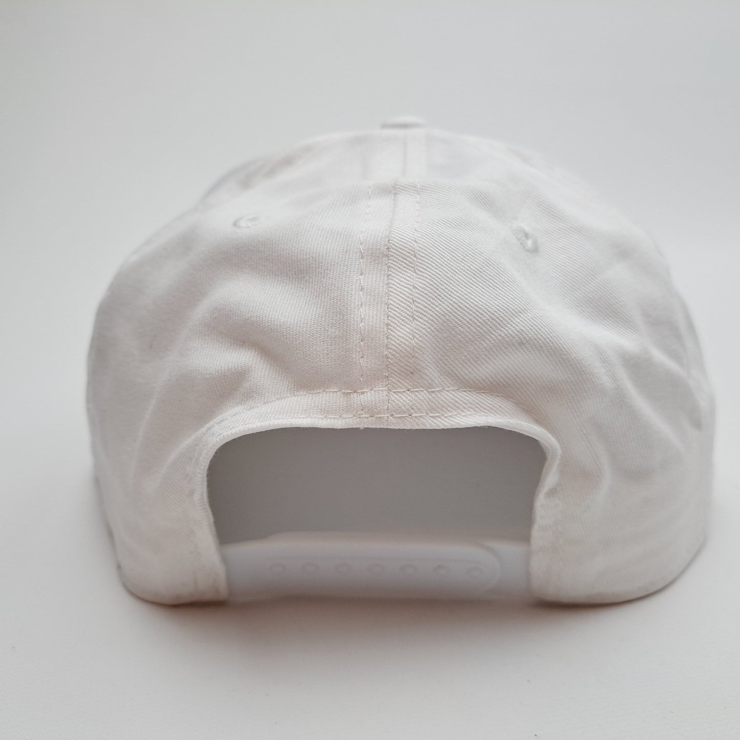 No Fear Angry Eyes Otto Curved Bill Full Cover Snapback Trucker Baseball Hat Cap White