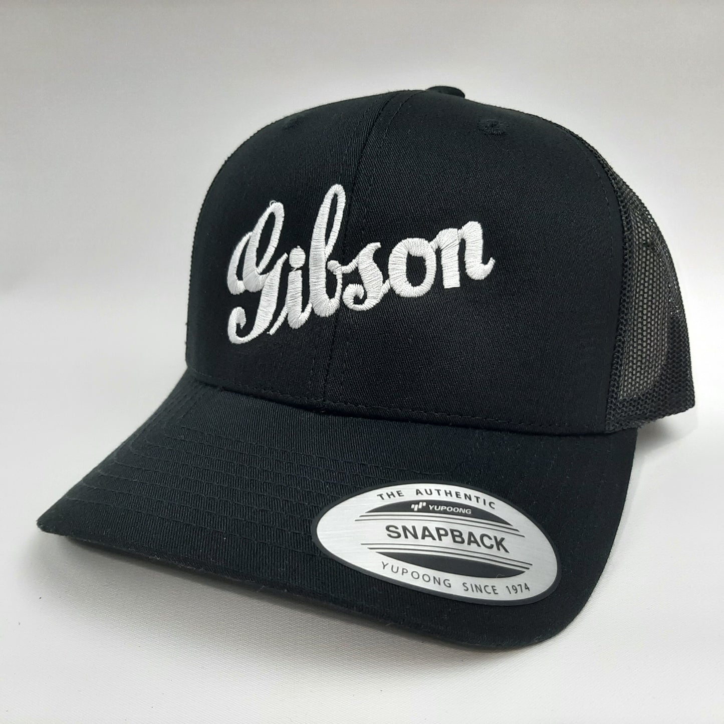 Gibson curved bill embroidered mesh snapback cap hat black