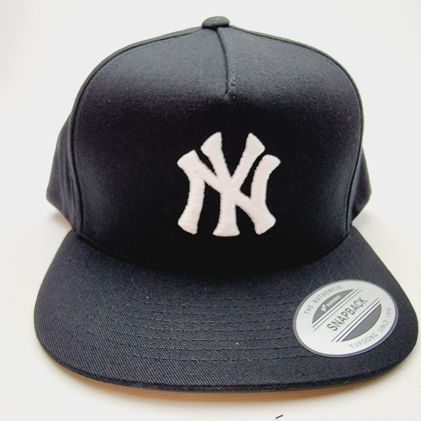 New York Yankees Flat Bill Trucker Full Cover Snapback Cap Hat Black