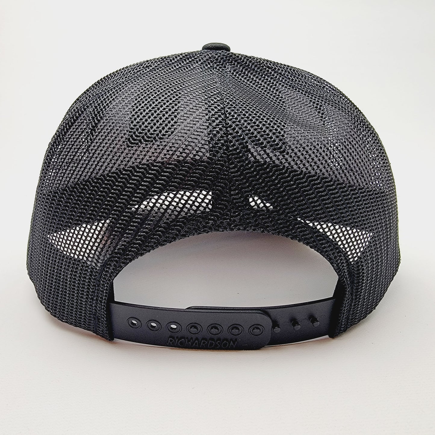 John Deere Richardson 112 Embroidered Patch Curved Bill Mesh Snapback Cap Hat Black