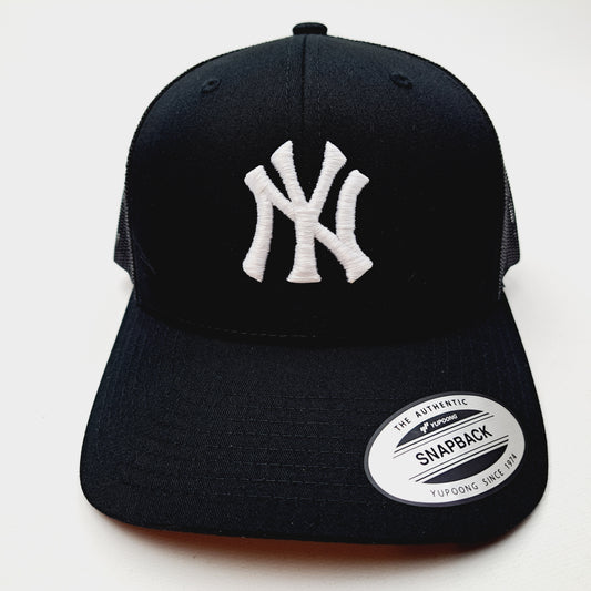 New York Yankees Curved Bill Trucker Mesh Snapback Cap Hat Black