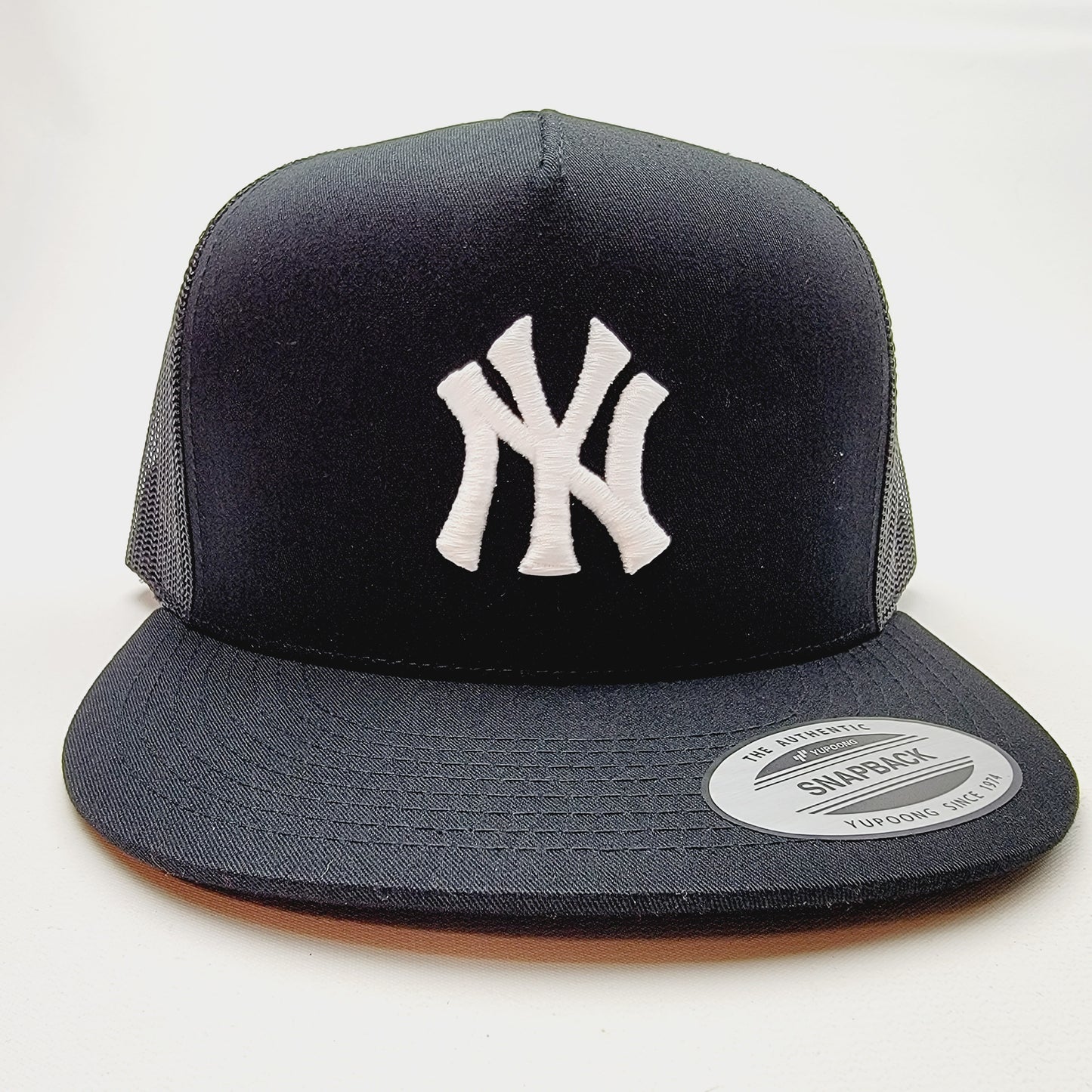 New York Yankees Flat Bill Trucker Mesh Snapback Cap Hat Black