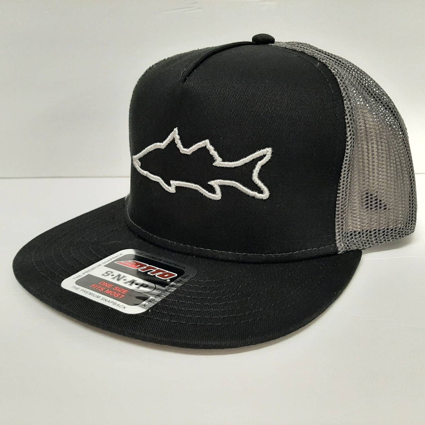Snook Fish Otto Flat Bill Trucker Mesh Snapback Cap Hat Black & Gray Fishing